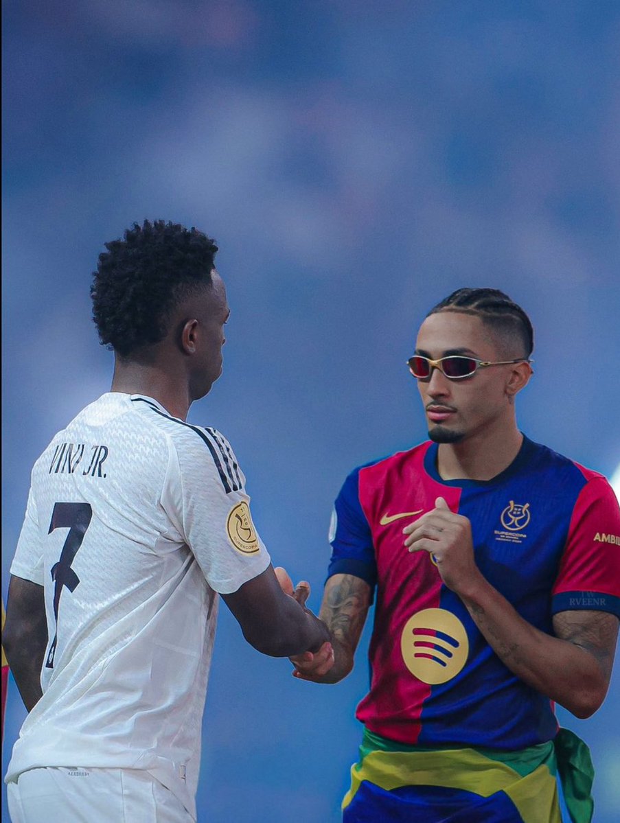 Stiles 💙♥️ tweet media