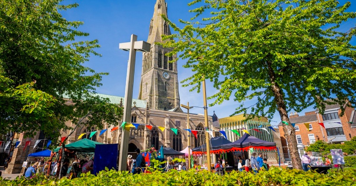 Leicester_News's tweet image. Head into #Leicester today (Sat) for free activities at Old Town Festival - plus, for today only, discounts on entry to King Richard III Visitor Centre and Jewry Wall Roman Museum! Offers include a £20 family ticket (normally £32). Download brochure here: visitleicester.info/festival/old-t…