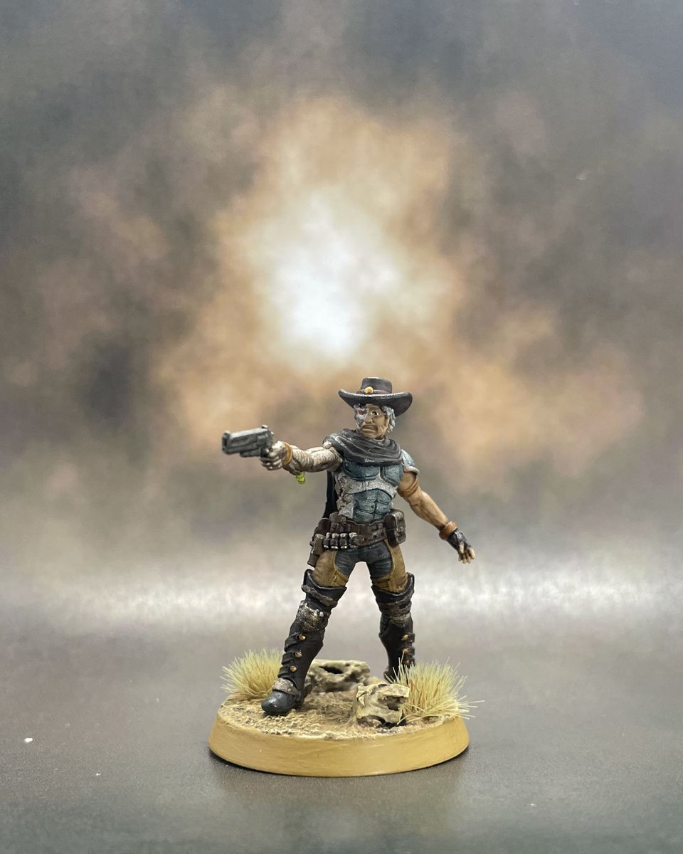 paul_miniatures's tweet image. Chrome and cactus. 

My latest cyborg cowboy mini, Dead Eye Trevor, is ready for the tabletop. This guy was a blast to paint! Which shot is your favourite ?

#miniaturepainting #minipainting  #scifi #wargames #cybercowboy