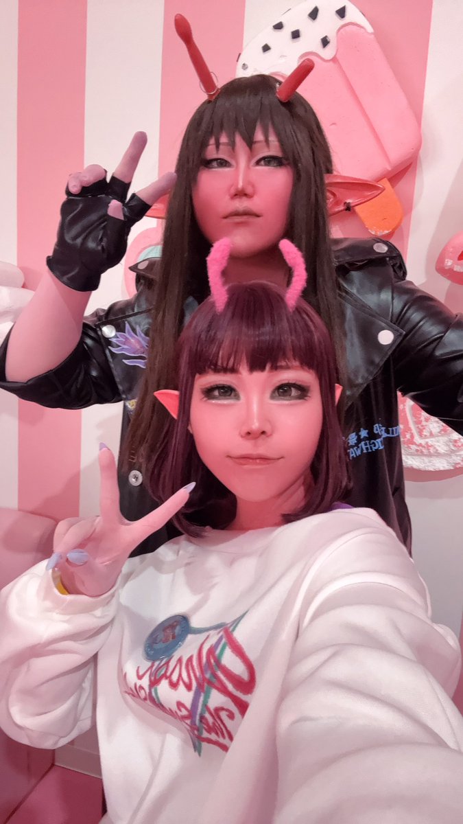 おそほう！！ミルサブ併せでアユウさんのアカネちゃんと歩いてます🥳🥳#こすうぇーぶ