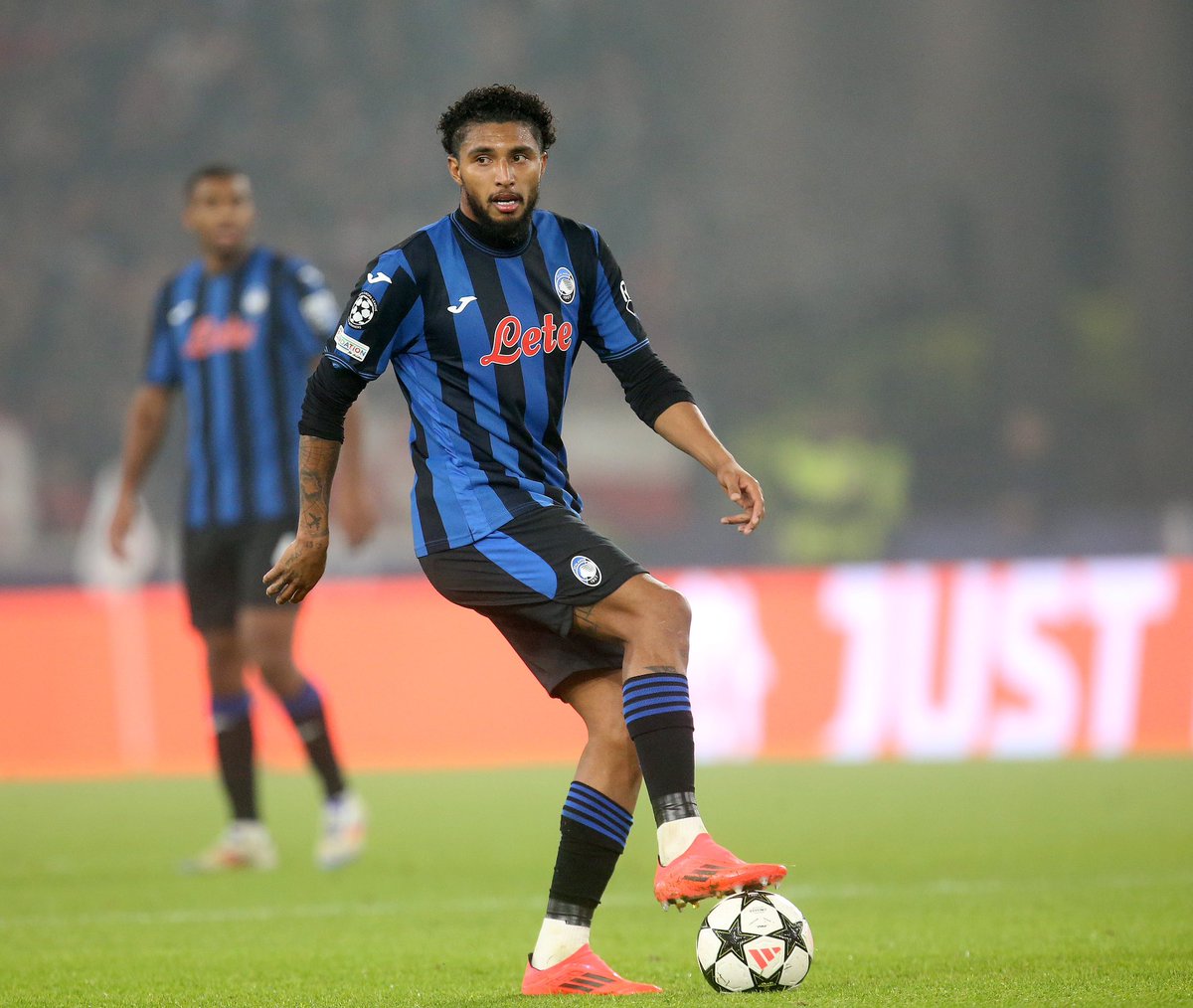 megasports130's tweet image. 🚨🇧🇷#ManchesterUnited have joined the race to try to sign #Atalanta’s midfielder #Ederson, who has already reached an agreement with #AtleticoMadrid for a contract until 2031 (€4,5M/year).

  Atleti are yet to reach an agreement  with Atalanta for the Brazilian