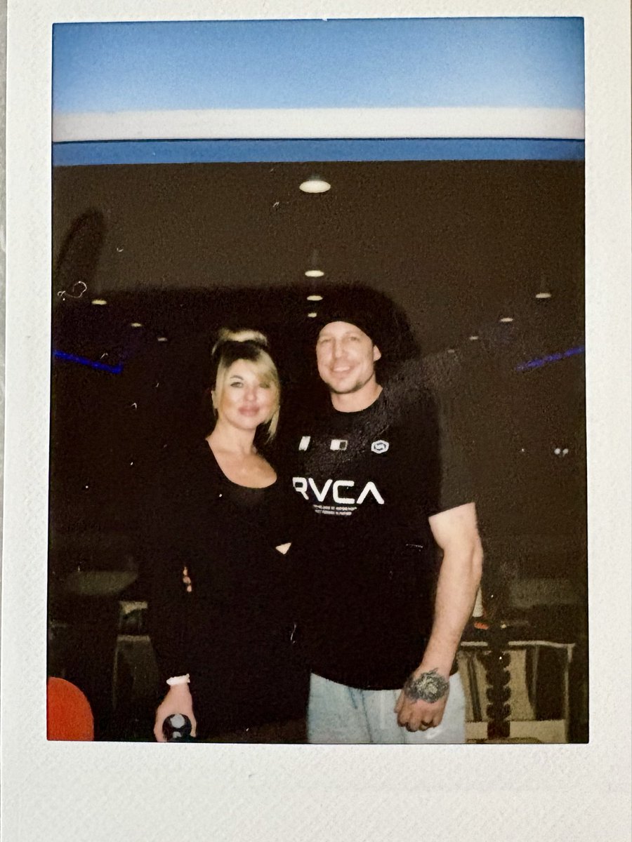 FredricksenAgc's tweet image. Pilates plus one date ♥️ #pilatesplusone #datenight #fitness