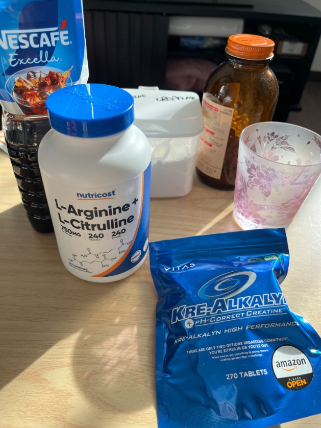 やすこ tweet media