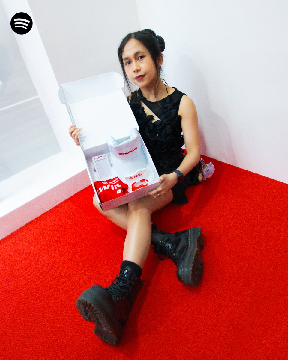 SpotifyID's tweet image. Kesibukan ARMY weekend ini 😚

Pamerin foto-foto kalian juga dong~

#SWIMSIDE #BoardingNow #Spotify #BTS #BTS_ARIRANG #SpotifyxBTS