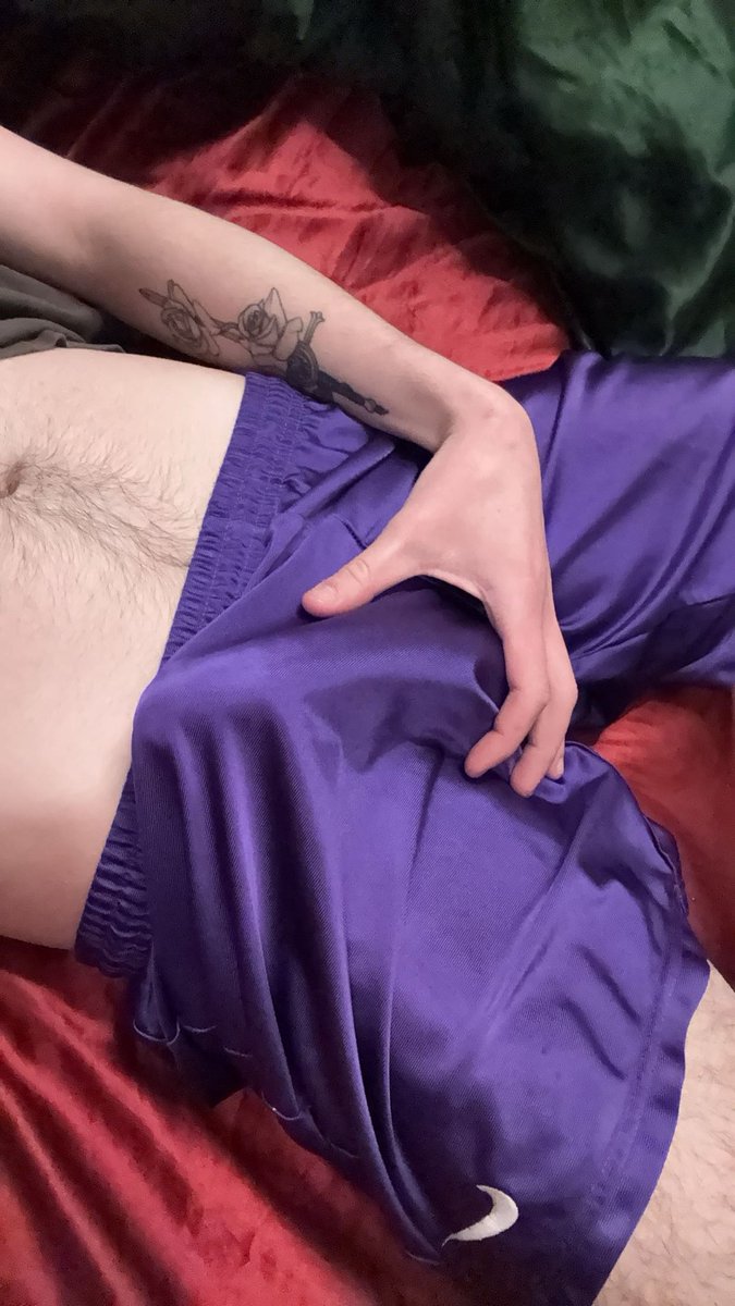 JustABoy__idk's tweet photo. Need a helping hand fr 😩 https://t.co/ilpQQrb67w