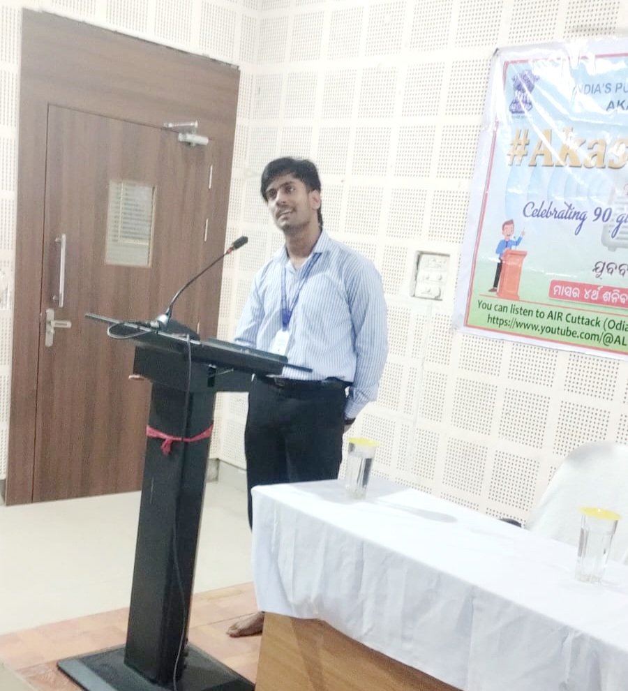 Listen to a program of  Extempore speeches by the students of KMBB Science Higher Secondary School,Cuttack in connection with the Celebration of Akashvani@90 Campaign this evening at 5:30 pm in YUVAVANI.
#AkashvaniAt90 
#AIRat90