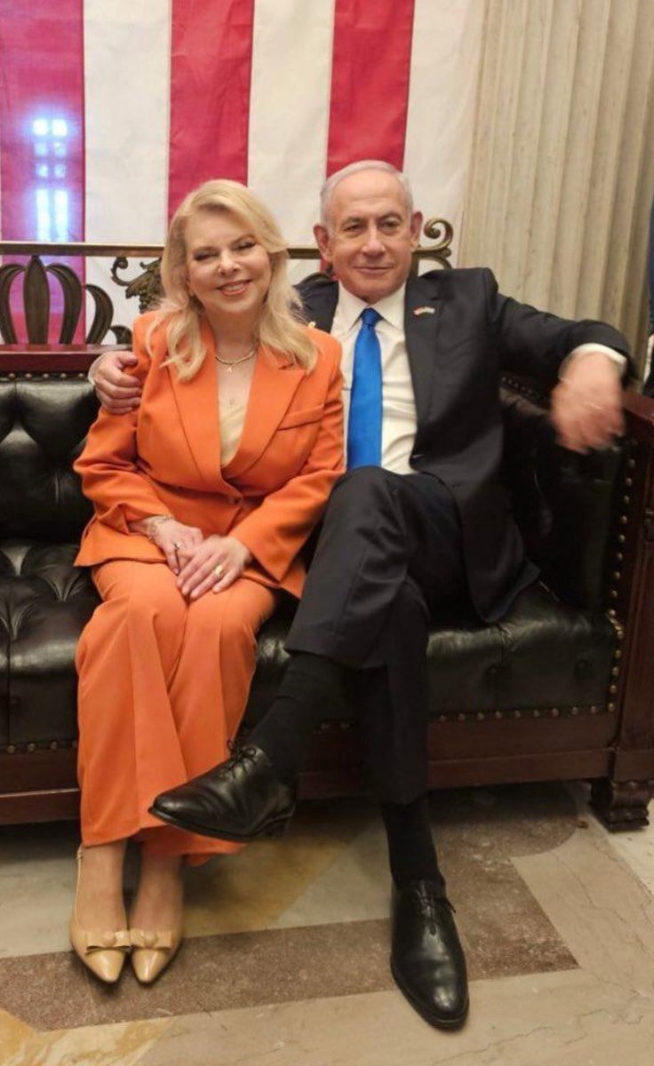 liberallikudnik's tweet photo. בגין הזדקן והתעייף ומסר את כל סיני למצרים.
רבין הזדקן והתעייף והכניס מחבלים חמושים ללב הארץ.
שרון הזדקן והתעייף והפך את עזה ליודנריין ומדינת טרור. 
נתניהו בגילם, גיבור כארי, כולו מרץ, בונה ביו״ש, מוביל אל צהל חזרה לעזה, ללבנון ולסוריה, ומחסל את שלטון הרשע באיראן. 
שיהיה בריא. 🇮🇱 https://t.co/ThvJAAdkyF