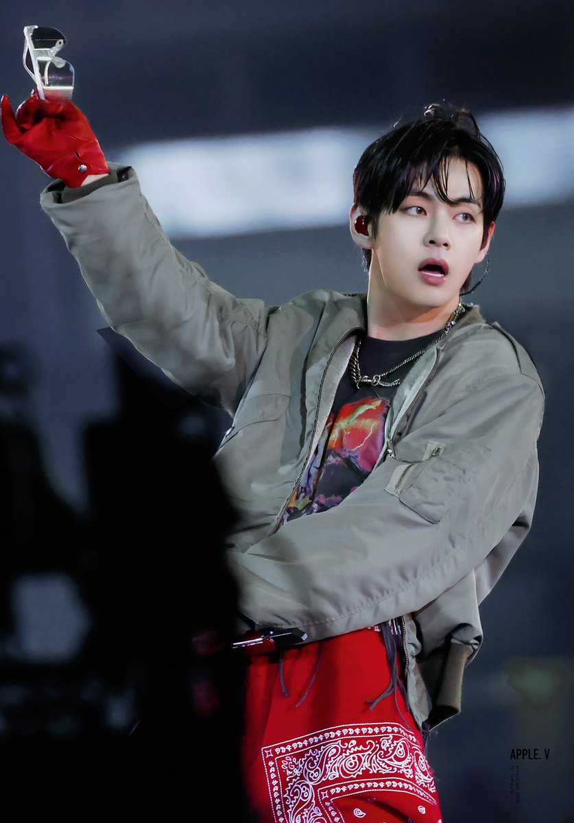APPLE_V_KR's tweet image. ♡
260411 
고양종합운동장 DAY2
태형이 💞

#taehyung #BTSV #BTS #BTS_ARIRANG_D2
이젠자야만💜