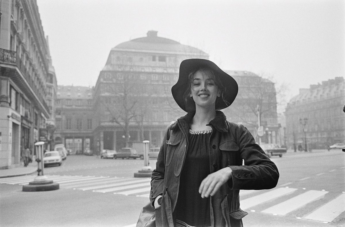 remnantsofpast's tweet photo. Isabelle Adjani, 1974

 Photos by Claude Azoulay https://t.co/rIKoUJjH8t