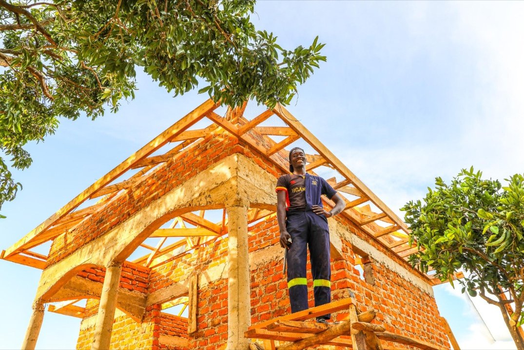 cklavish's tweet photo. If you’re building or planning to build, there are 2 ways your project can go:

1. Figure things out as you go.
2. You plan &amp; control it properly from the start.

The first option looks cheaper, until mistakes start showing up. That’s usually when people start looking for help. https://t.co/stFmKJdwOe