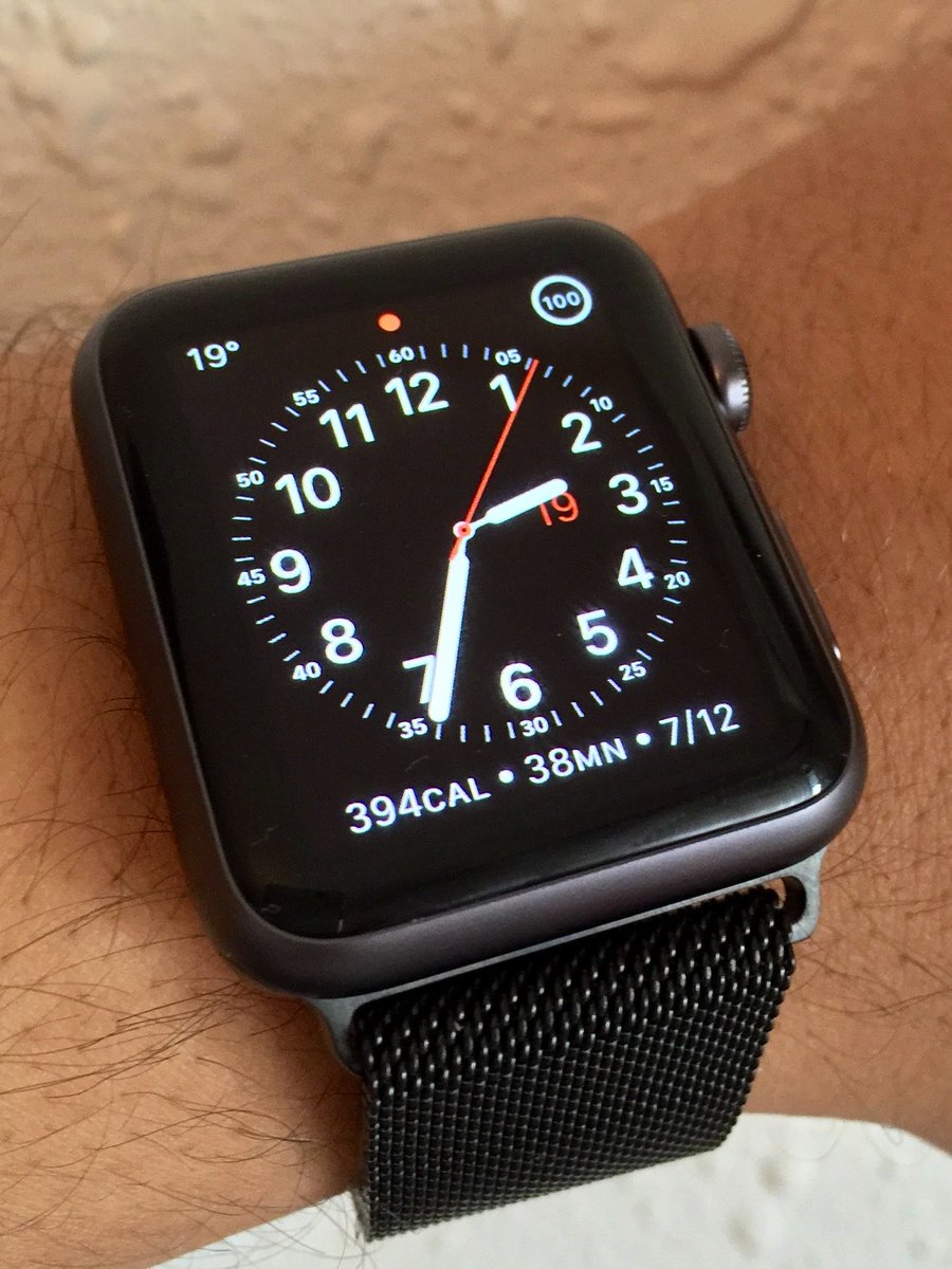 smartechdaily's tweet image. 🎉 بالأمس، 24 أبريل، صادف الذكرى الـ11 لإطلاق ساعة Apple Watch

📅 من 2015 إلى 2026… رحلة تطوّر حوّلتها من ساعة ذكية بسيطة إلى جهاز أساسي في تتبّع الصحة واللياقة وأسلوب الحياة 😌

#تقنية #أخبار_التقنية #Apple #AppleWatch