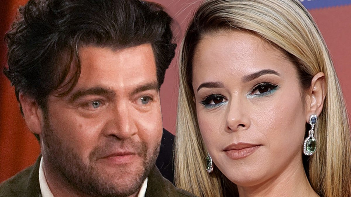 TMZ's tweet photo. 'The Challenge' Star CT Tamburello's Ex-Wife Seeking Child Support Increase https://t.co/pwBBFpbOJU https://t.co/3yS0zIpn0M