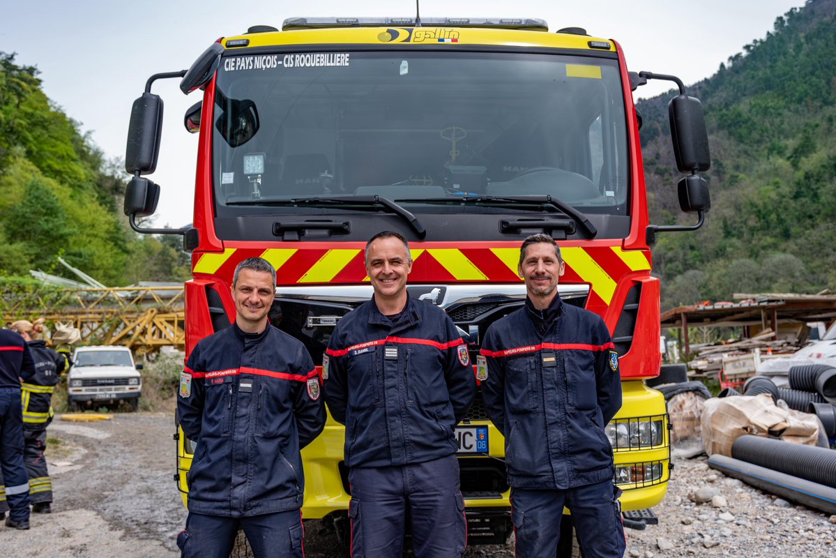 sdis_06's tweet image. Le week-end est là ☀️

On vous souhaite de bons moments, un peu de repos et beaucoup de bonne humeur.
Et comme toujours, prenez soin de vous et des autres. Nous restons mobilisés 💪👩‍🚒
___
📸 Q.STROOBANTS -SDIS06
#NoussommesPompiers #Pompiers06  #Engagement