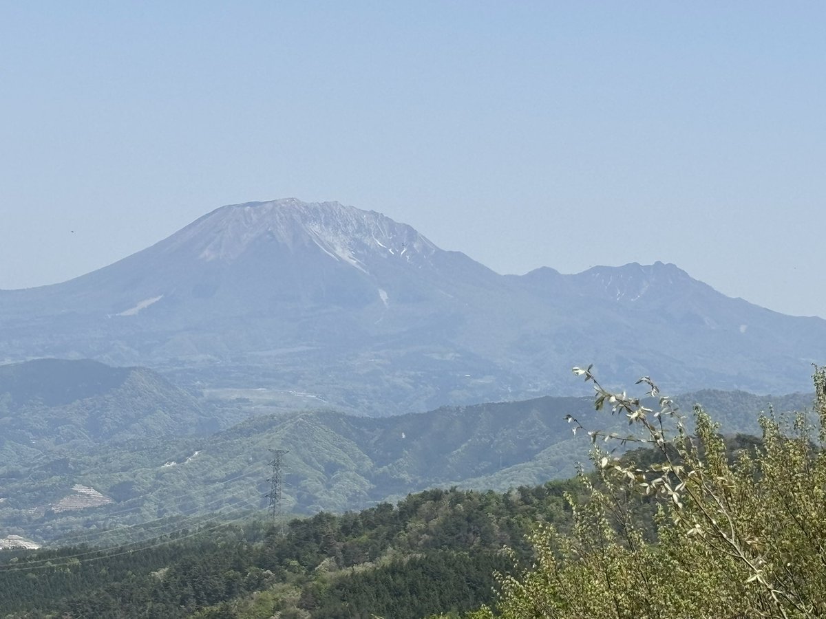 3Sky16's tweet photo. 鎌倉山に登りましたー⛰️
大山が見えました https://t.co/jNALGu7pWK