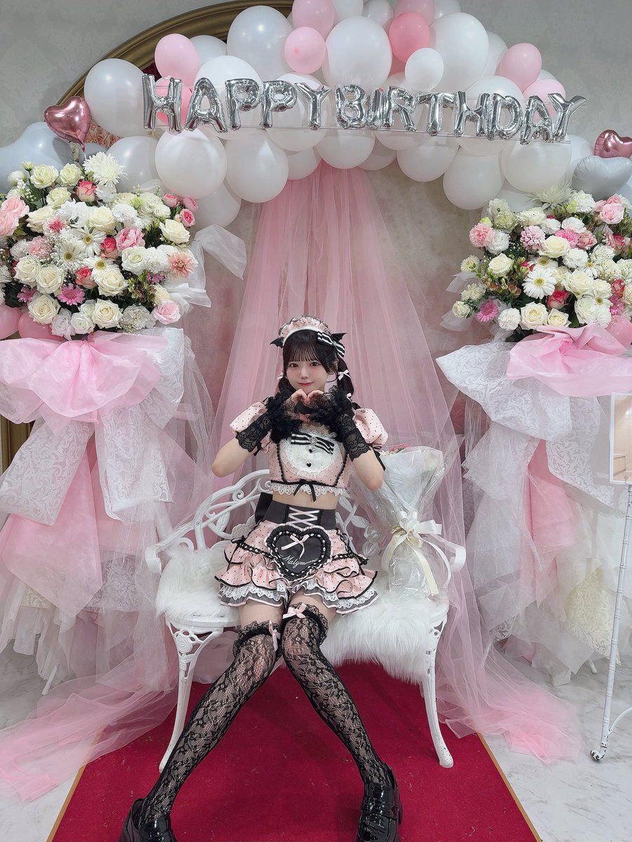 ^›⩊‹^🎀🖤
