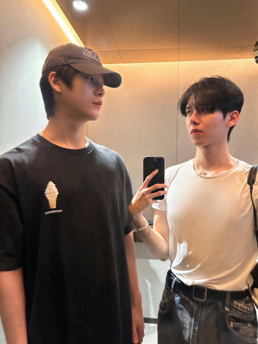 Zenigame2462's tweet image. ติ๋มจริงรึป่าวน้าาา​ ติ๋มจิงรึป่าวเอ่ยย🫠
#jimmyohm