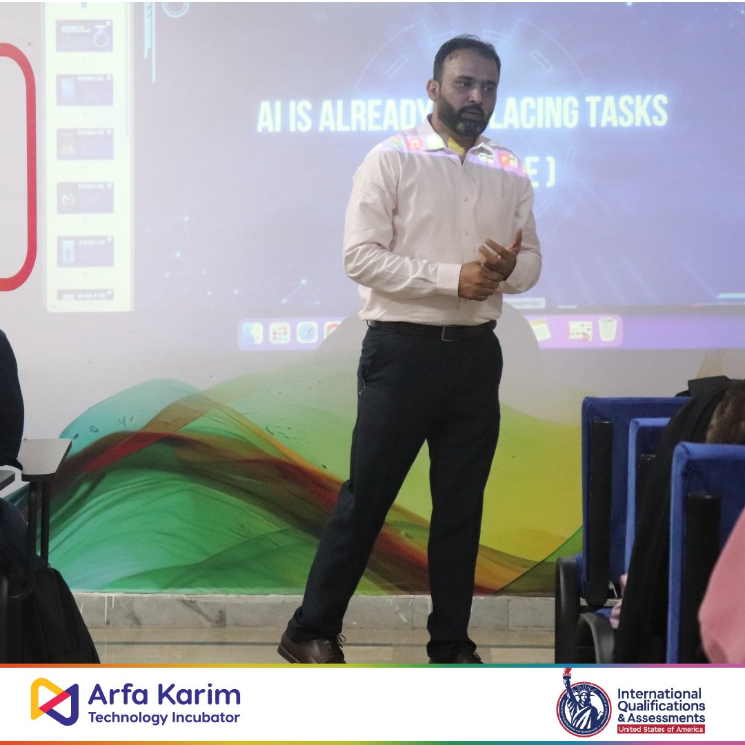 ArfaKarim_Tech's tweet image. Empowering Future AI Innovators!

The Artificial Intelligence Workshop at Arfa Karim Technology Incubator AKTI Gulshan-e-Ravi Campus introduced students to the exciting world of AI.

akti.com.pk/admissions
0321-1119651🇵🇰#AKTI #AKTIGulshanERavi #ArtificialIntelligence #AIWorkshop