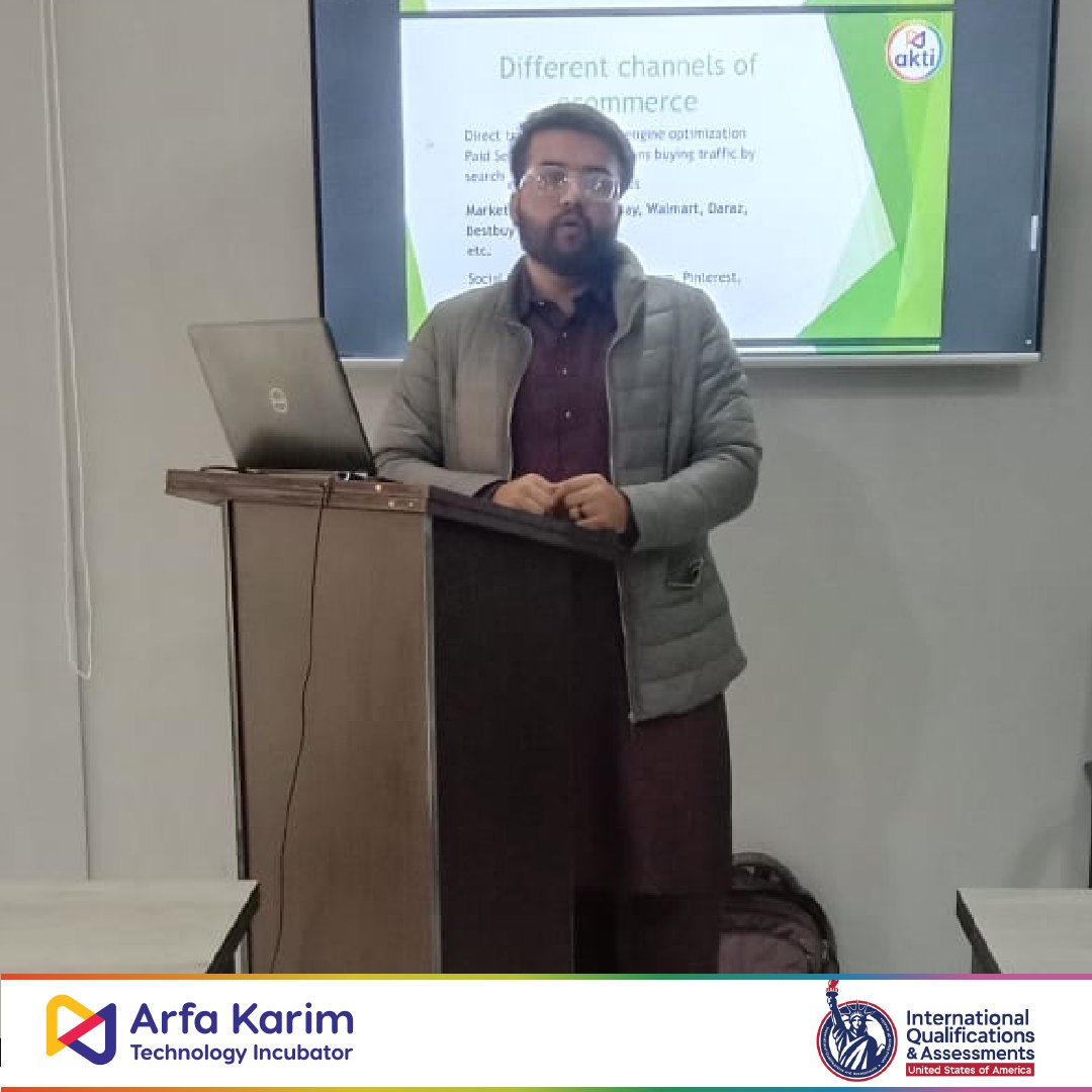 ArfaKarim_Tech's tweet image. Empowering Future AI Innovators!

The Artificial Intelligence Workshop at Arfa Karim Technology Incubator AKTI Gulshan-e-Ravi Campus introduced students to the exciting world of AI.

akti.com.pk/admissions
0321-1119651🇵🇰#AKTI #AKTIGulshanERavi #ArtificialIntelligence #AIWorkshop