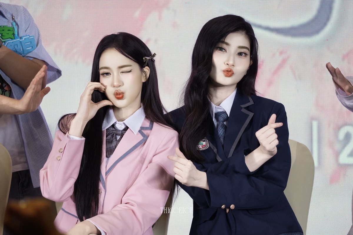 THRICEICE_'s tweet photo. school couple
@mable_siriwalee 
@pangjiewr

BLEJIE FANSIGN IN HANGZHOU 
#MablePangjieInHangzhou https://t.co/3nIQ0zStGA