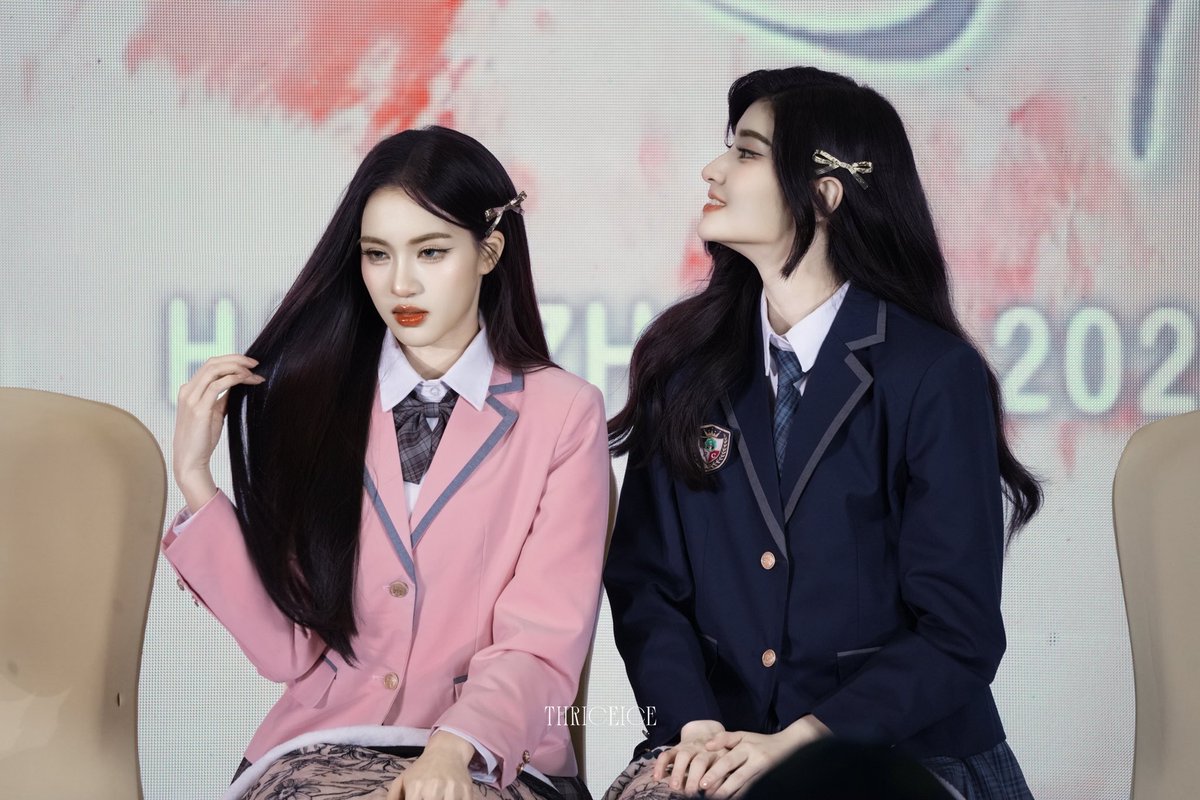THRICEICE_'s tweet photo. school couple
@mable_siriwalee 
@pangjiewr

BLEJIE FANSIGN IN HANGZHOU 
#MablePangjieInHangzhou https://t.co/3nIQ0zStGA