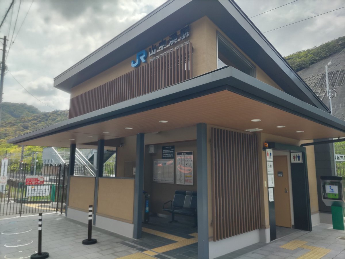 こときん tweet media