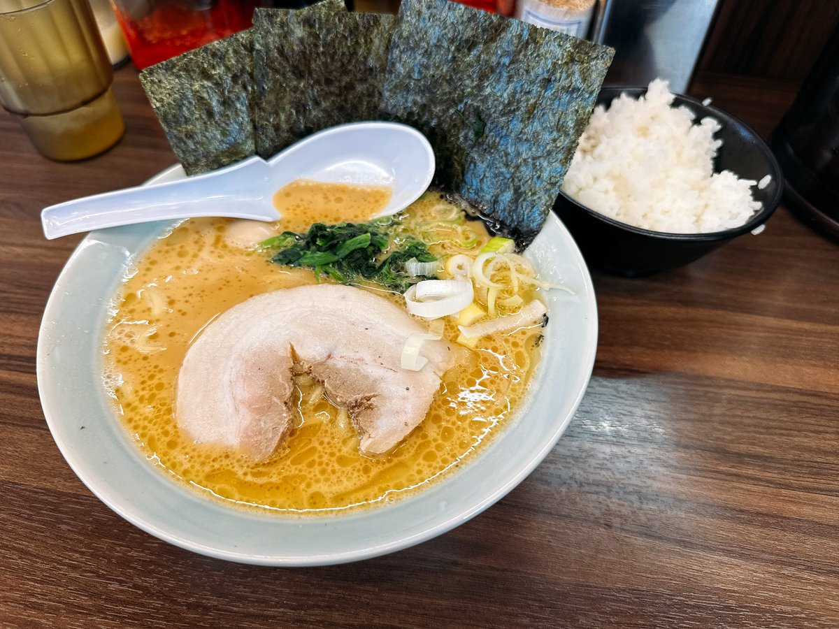 裏の𝓜🍡 tweet media