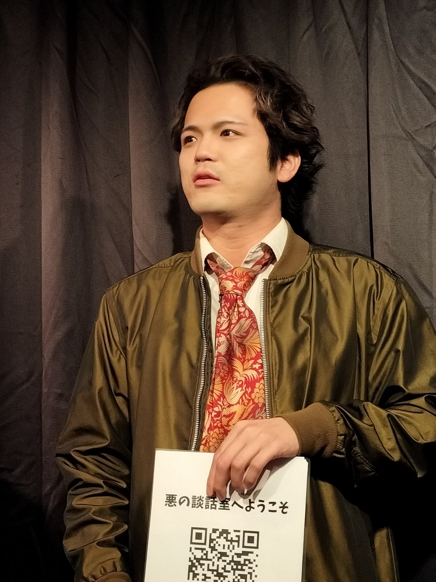 amatamaa's tweet photo. 開演前(笑)
#悪の談話室 #贋作ですけど
#STAGEPLUS https://t.co/3f7GGqtG0L
