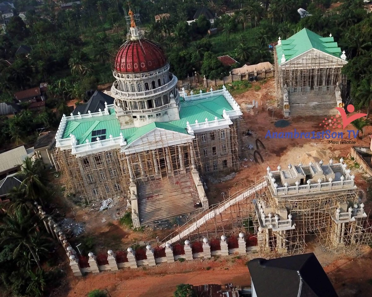 JosephOnuorah's tweet image. A castle in Anambra state 🔥

A five-storey castle is currently under construction in Nawfia, located within the Njikoka local government area of Anambra State.

#AnambraIsRising 
#Home