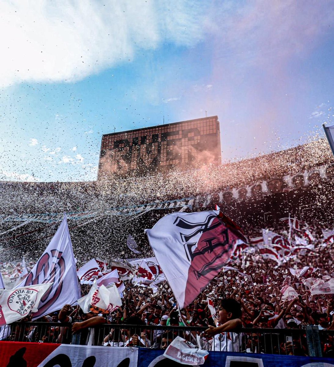 GerCarp35's tweet photo. ¡HOY RIVER, SEÑORES! 🐔 https://t.co/uwzFql97U5