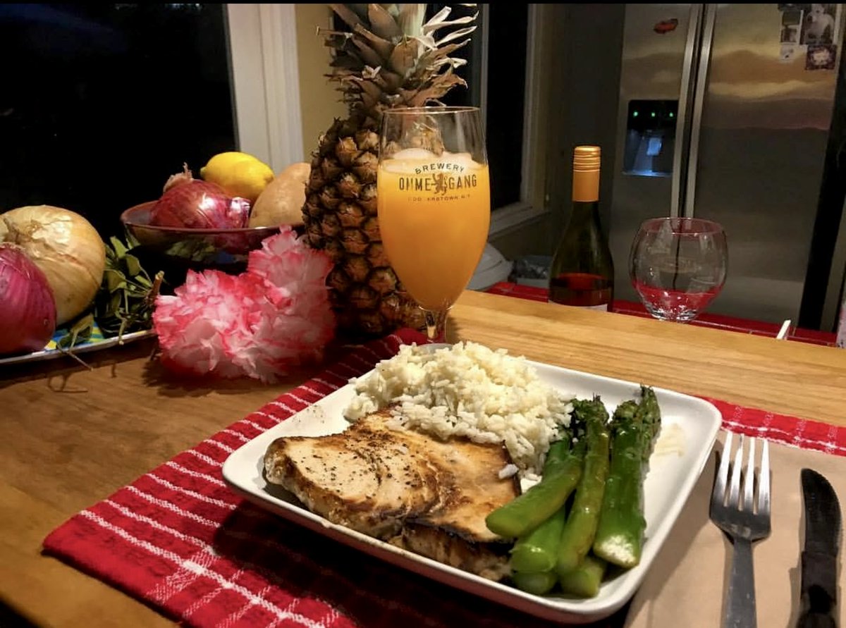 SantosJlorenzo's tweet photo. Homemade dinner: shark steak with asparagus and rice.
๐ก ๐ง๐ฝโ๐ณ ๐ฃ ๐ ๐พ ๐ง๐น๐ ๐ด
#Time2Eat ๐ฝ๏ธ
#HappyFridayNight๐๏ธ https://t.co/gJ4ZatS2vE