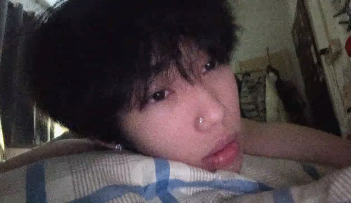 3820801038ccc's tweet image. 谁能当我的m 然后我假装调情满足我的暴力倾向😋#男大 #s #调教