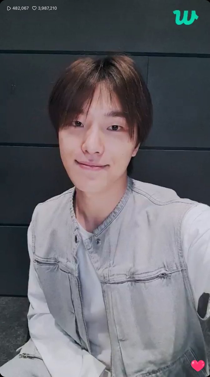 sunshine channie ☀️🦦 tweet media