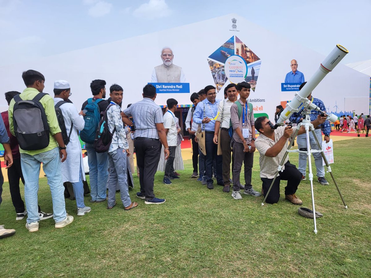 InfoGujcost's tweet image. Under open skies, curiosity finds its lens!

From a single glimpse through a #telescope to the vastness of #galaxies, every #observation is a step closer to understanding our place in the #universe.

This #AstronomyDay, let’s inspire minds to look up, ask questions, and explore