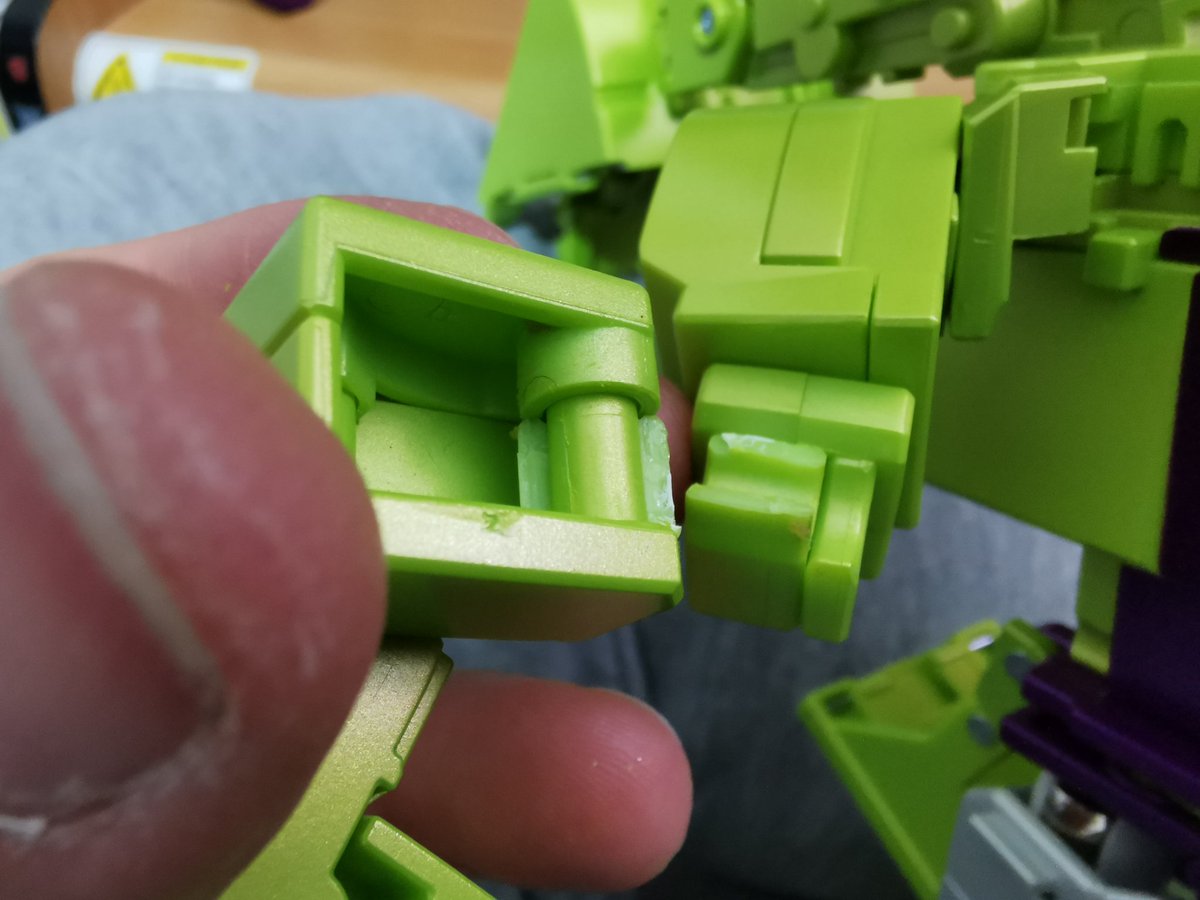 טוללה tweet media