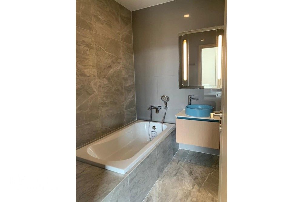 Investor's Dream! 1BR Condo at Kawa Haus – 5.4MB! 🌊 Fully furnished, pool view in T77 community! 🏡 #BangkokCondo #LuxuryLiving #InvestmentOpportunity
Ref: 920071001-15345 Contact: Youme Youme@Executive-Homes.biz +66 81 823 0785 
                f.mtr.cool/doqkhdqlhd