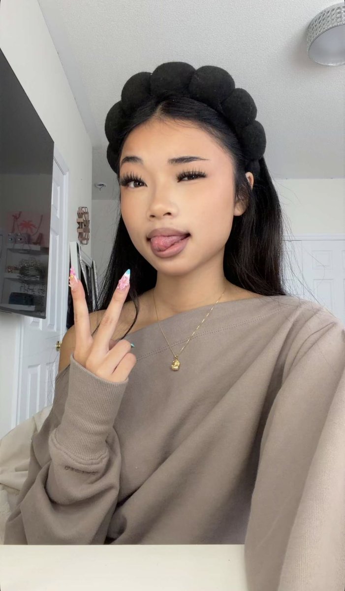 Isn't it so boring serving mid af white girls?

That can all change, from now on you should reject them and give your devotion to this Asian Goddess. Alyssa has your dopamine fix.

throne.com/AlyssaDrains

Every small dicked Caucasian needs some Asian.

Spoil me accordingly 😌😚