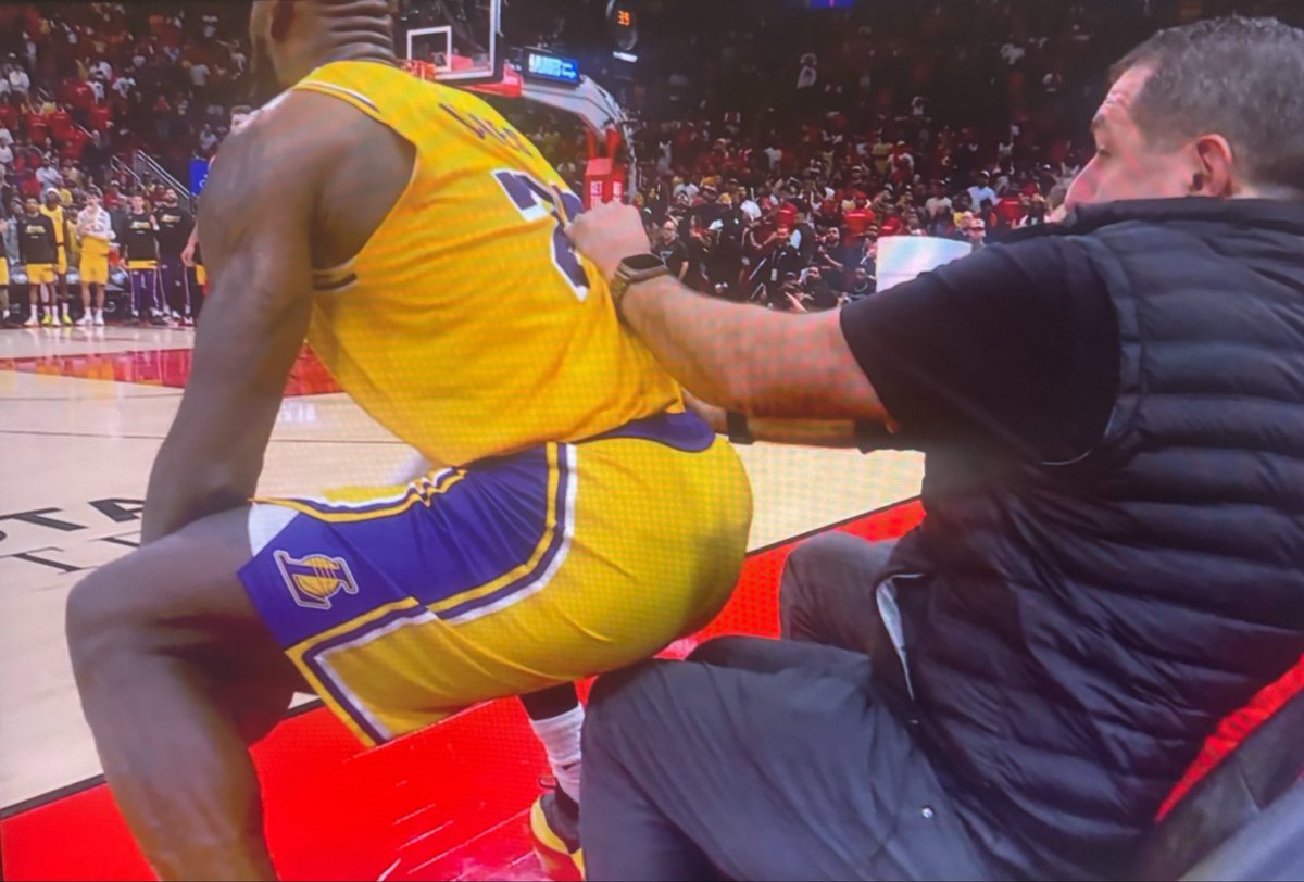 Prada 🏔️ tweet media