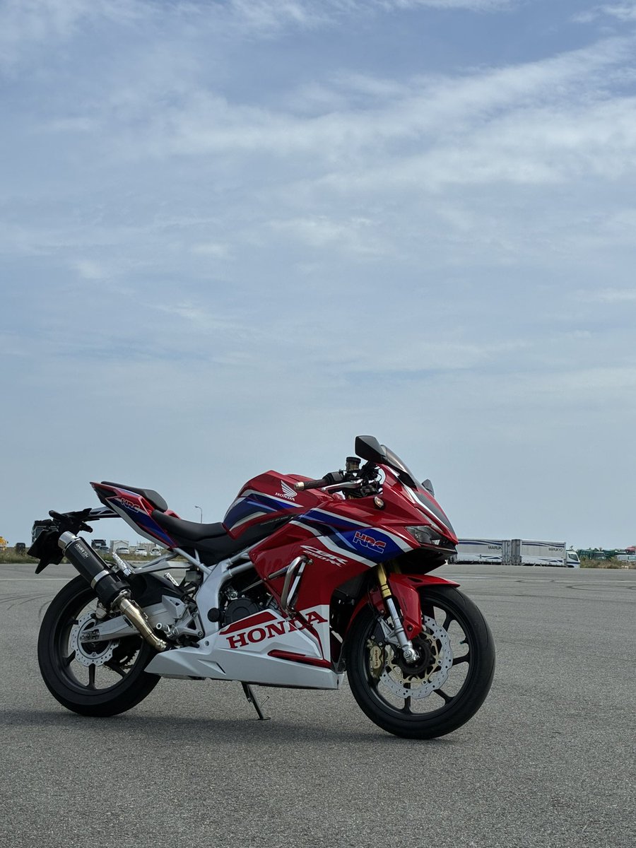 こねゆき @CBR250RR tweet media