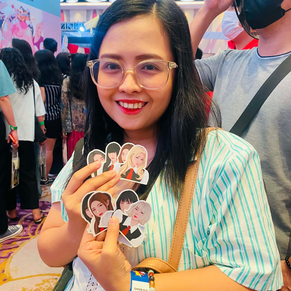 chathea11's tweet photo. Get free Vector Hand drawn Unis Stickers! Available later at Cove! #OtakuPopFes #Unis https://t.co/yiXCyfxP9L