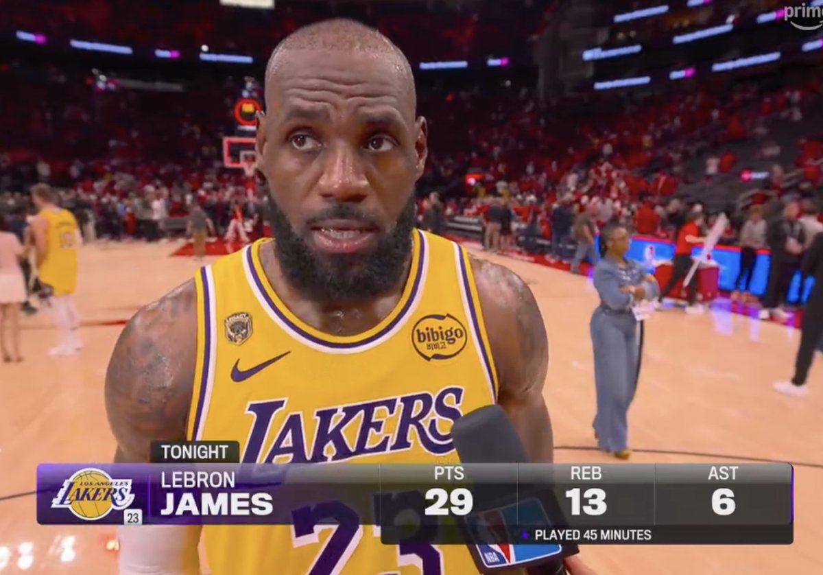 LEBRON RAYMONE JAMES

41 ANOS

LIDERANDO UM TIME A ABRIR 3-0 NOS PLAYOFFS CONTRA KEVIN DURANT E O HOUSTON ROCKETS FORA DE CASA

TEM QUE RESPEITAR O REI

JÁ É O GOAT NOS MEUS LIVROS 👑🐐

obrigado