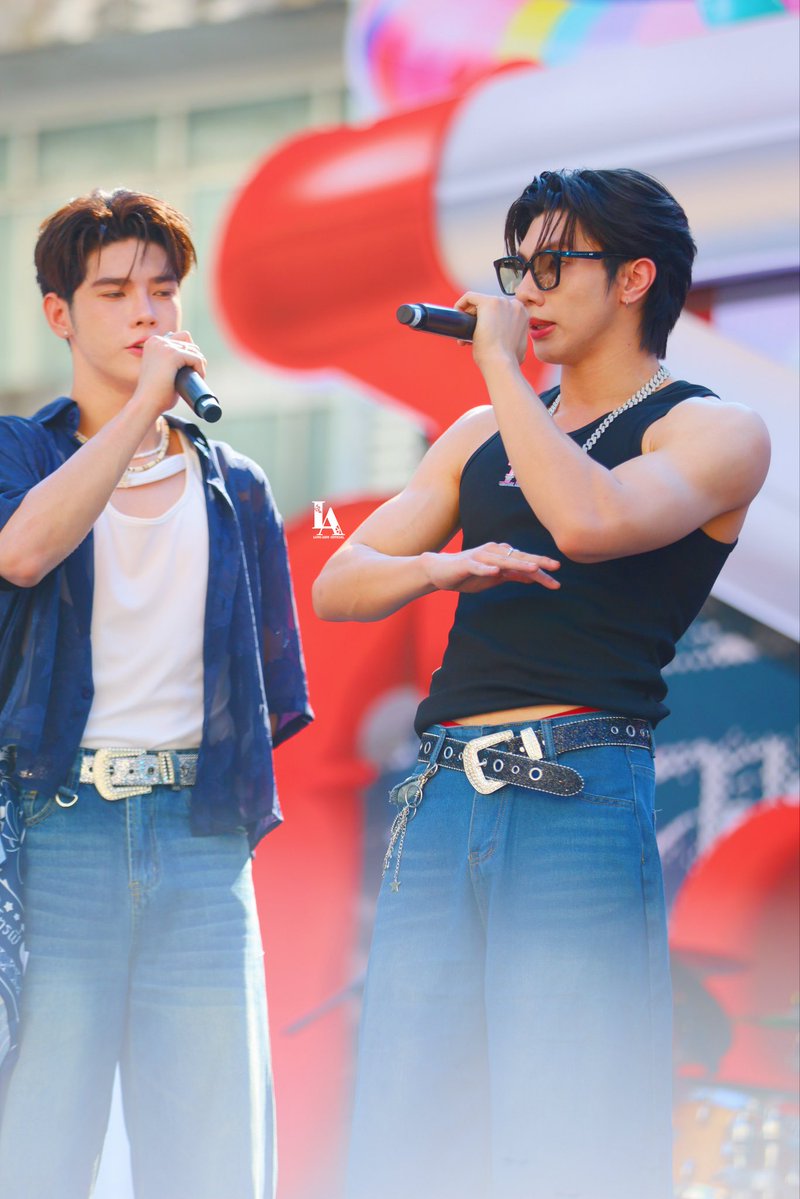 Long_Arm78's tweet image. หน้าร้อนเราอยากพัก แต่เธอที่น่ารักเราอยากเจอ😘😘 ℍ𝕒𝕡𝕡𝕪 𝕊𝕒𝕥𝕦𝕣𝕕𝕒𝕪  🪻🍇

#longlee #Armchaiyapat 
#Longarm #หล่งอาร์ม