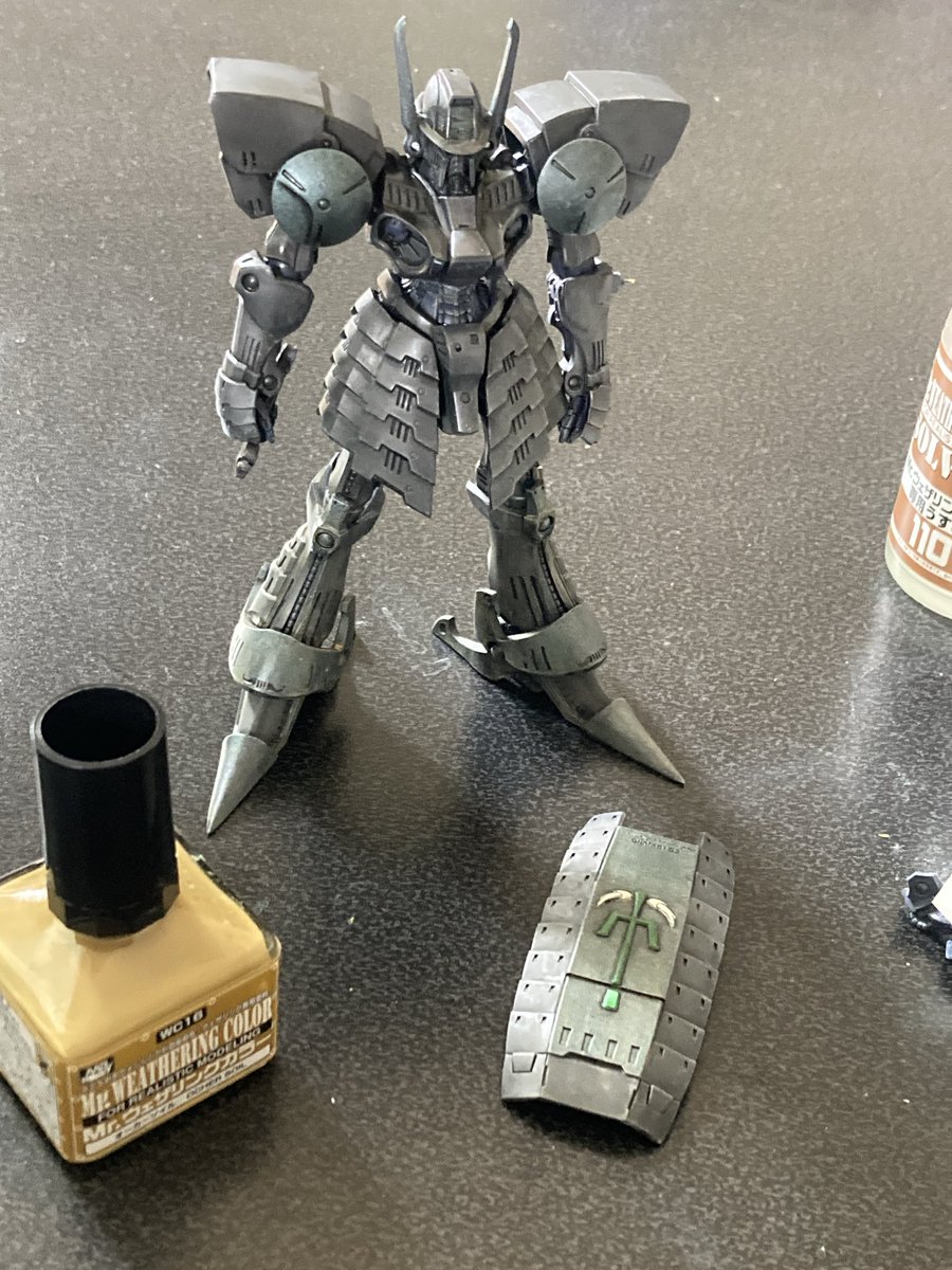 Xzq1FNTWSj48985's tweet image. #SAV #バッシュザブラックナイト　#fss_jp 
ウェザリングカラーのオーカーソイルはいい色だ‼︎
足元メインに全身に、時間差で頭肩は上澄
画像じゃ全然見えない〜けど狙い通り‼︎