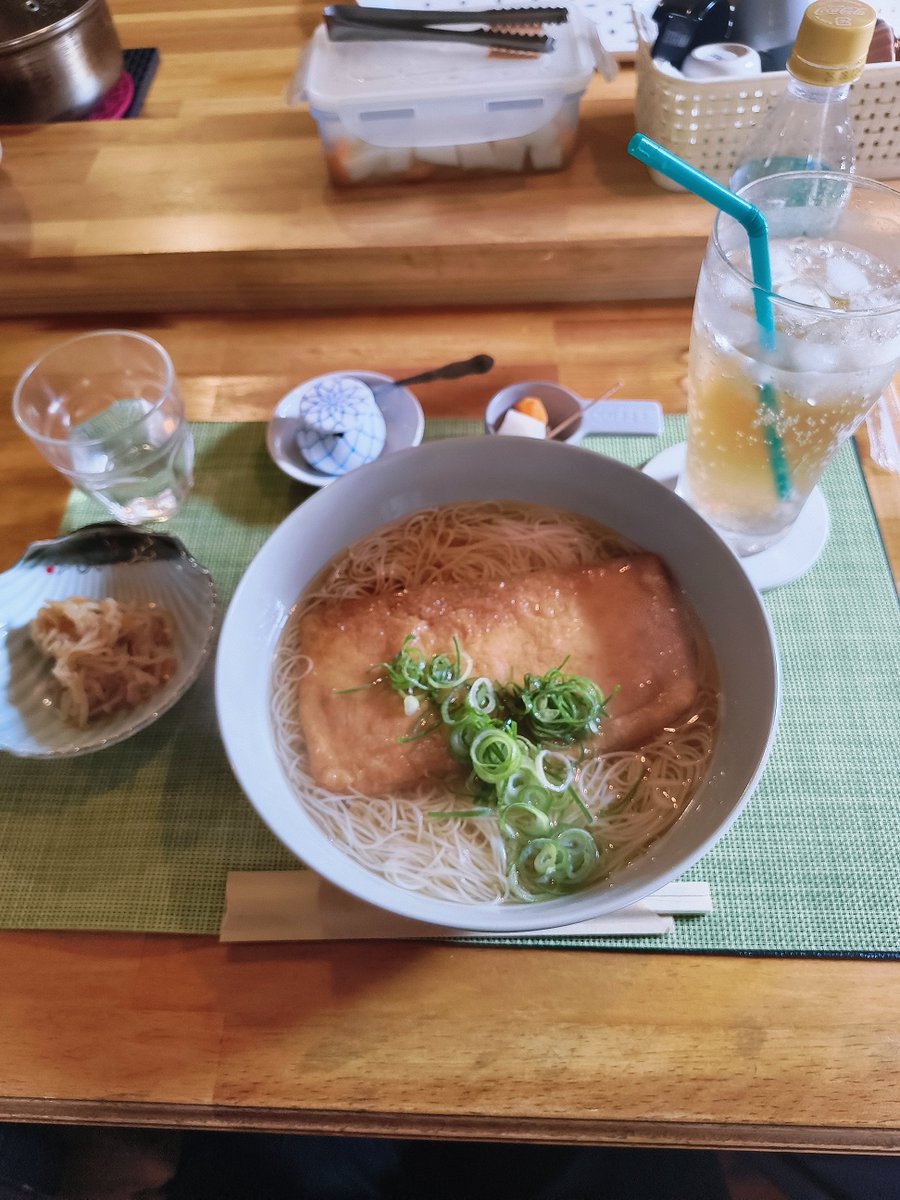 n_saki12's tweet photo. 雲エクに参加中😊
お昼ご飯食べに来ました😆
前から食べたかったにゅうめん😋
#雲エク https://t.co/5G2qrpSO6f