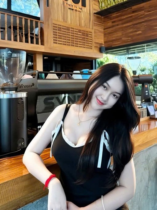 Daisy Maxwell tweet media