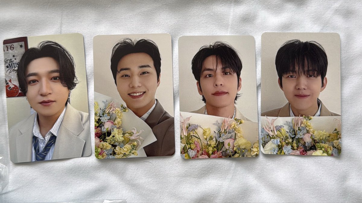 드볼은 했는데 성진이만 꽃을 안들었네
성진꽃 교환하실분 있으시면 디엠즈세영