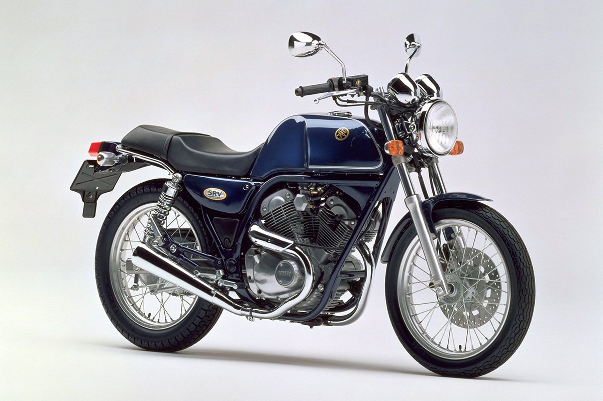 yamaha_bike's tweet image. 🎂本日、4月25日は
SRV250のお誕生日（1992年）🎈

“時代にこびないトラディショナルVツイン”をキーワードに開発