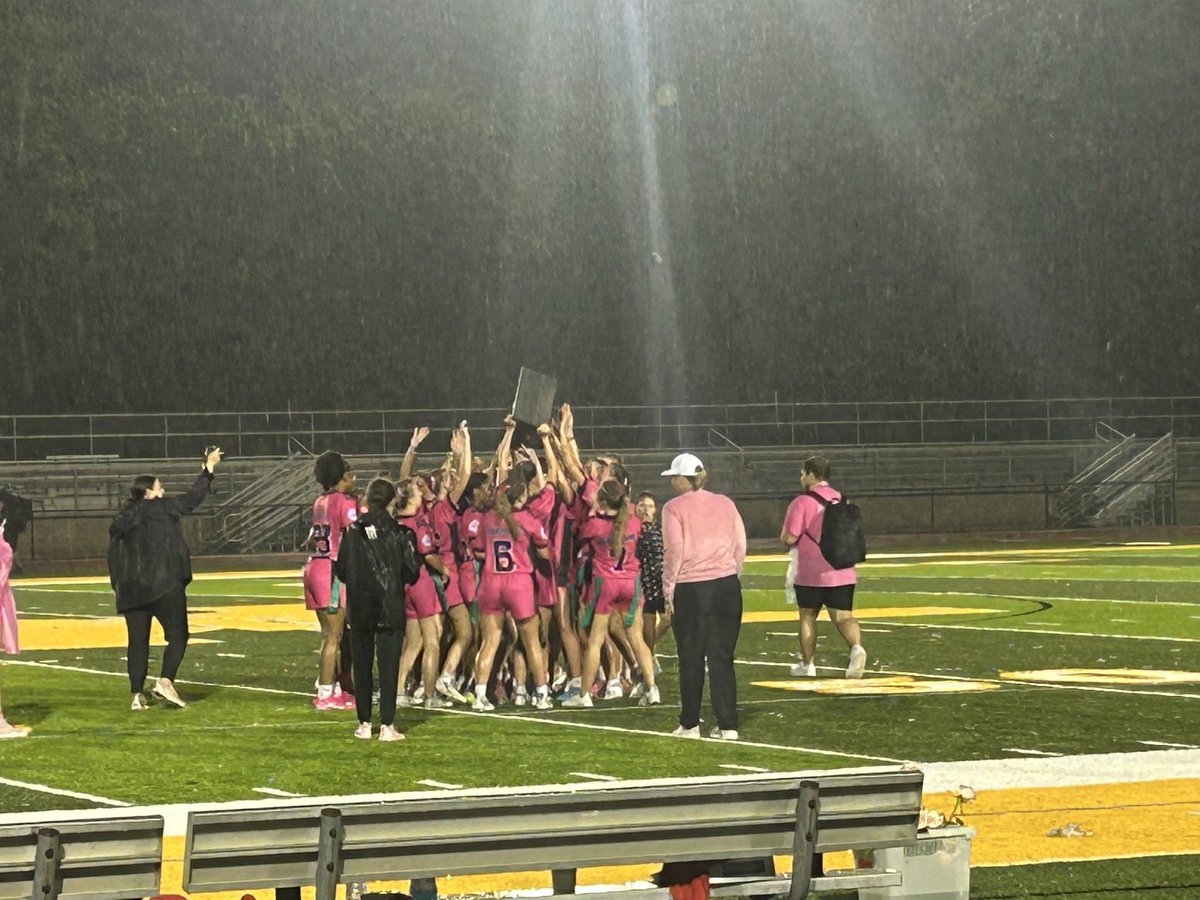 Coach__C_'s tweet photo. All my life I wanna be a Rocket!! 🩷🏆🩷
@RocketSportsAHS @AHSRockets 
#sisterhood https://t.co/Ej5zc2hjUK
