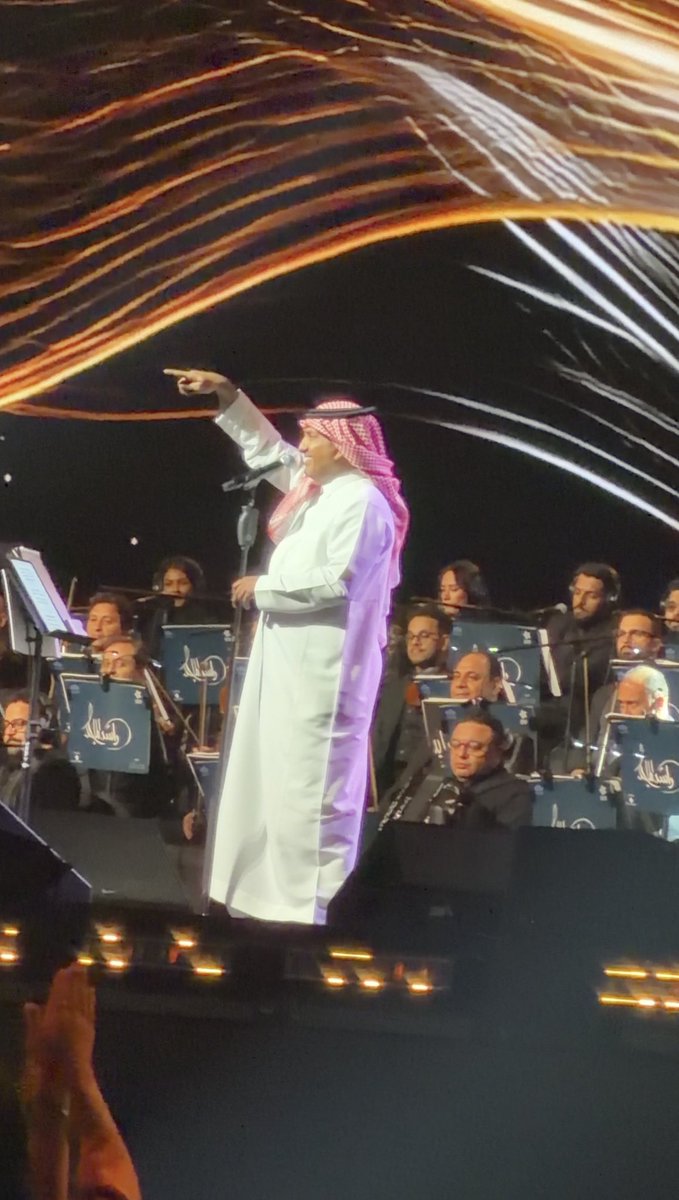 Mayar98_'s tweet photo. كل الحب لرشووودي❤️ 
@RotanaLive @RotanaMedia @RotanaMusic 
#راشد_الماجد_في_جدة 
#راشد_الماجد https://t.co/2aYdukHghf