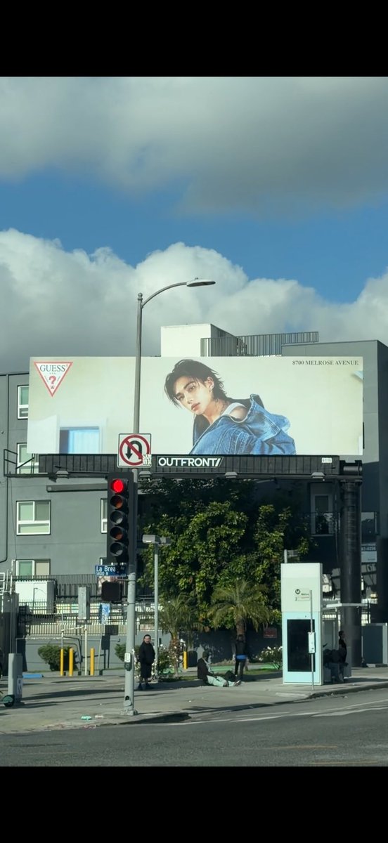 HYUNJIN BASE tweet media