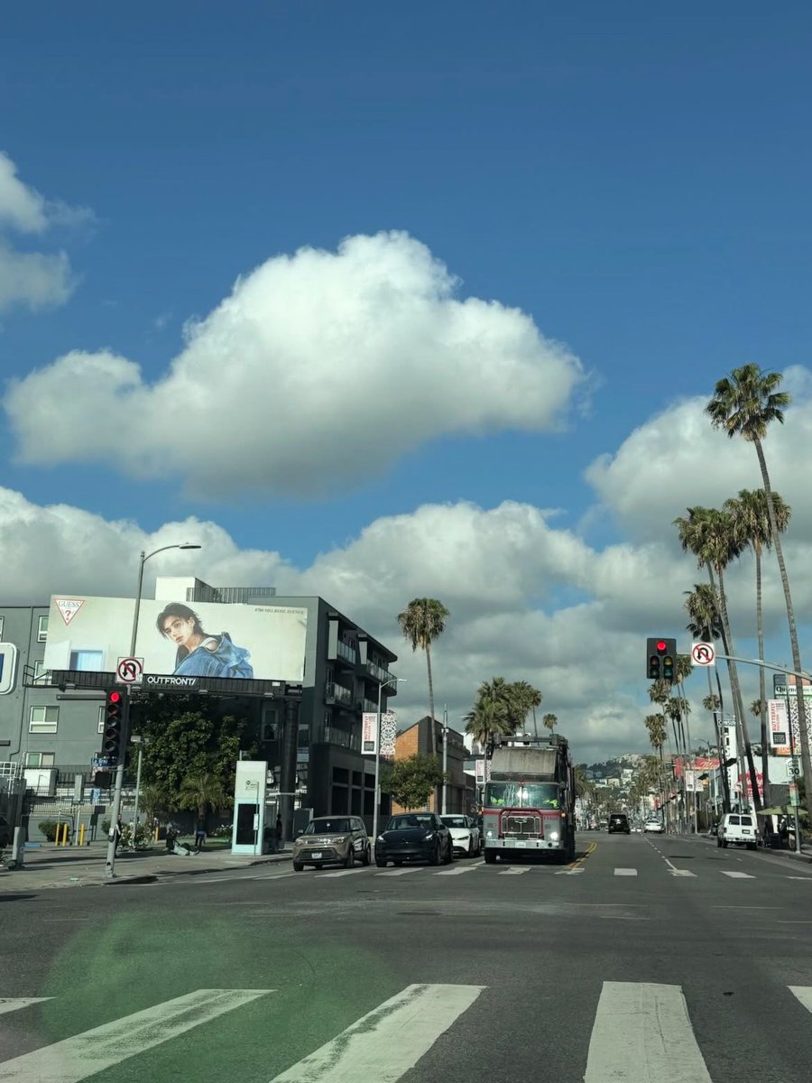 HYUNJIN BASE tweet media